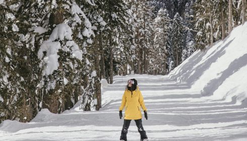 Skiing image - yellow jacket